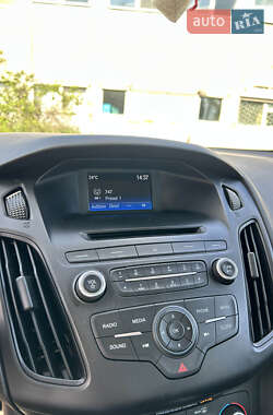 Седан Ford Focus 2016 в 