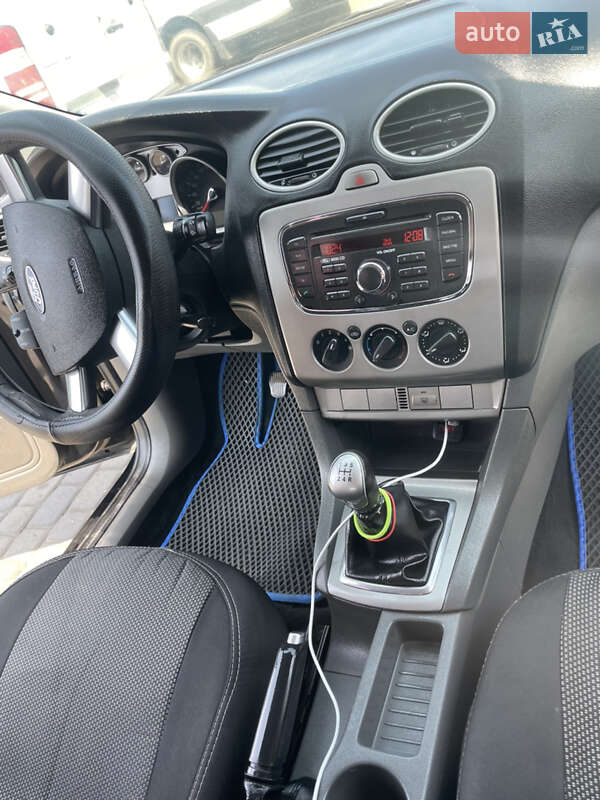 Універсал Ford Focus 2010 в Мукачевому