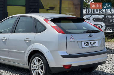 Хэтчбек Ford Focus 2007 в 