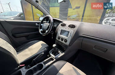 Хэтчбек Ford Focus 2007 в 