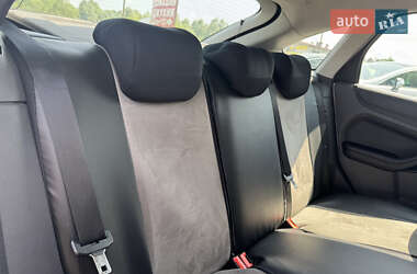 Хэтчбек Ford Focus 2007 в 