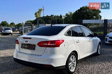 Седан Ford Focus 2016 в 