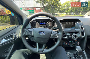 Седан Ford Focus 2017 в 