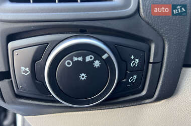 Седан Ford Focus 2016 в 