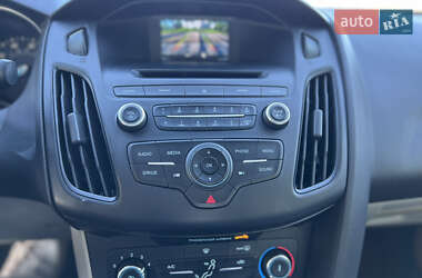Седан Ford Focus 2016 в 