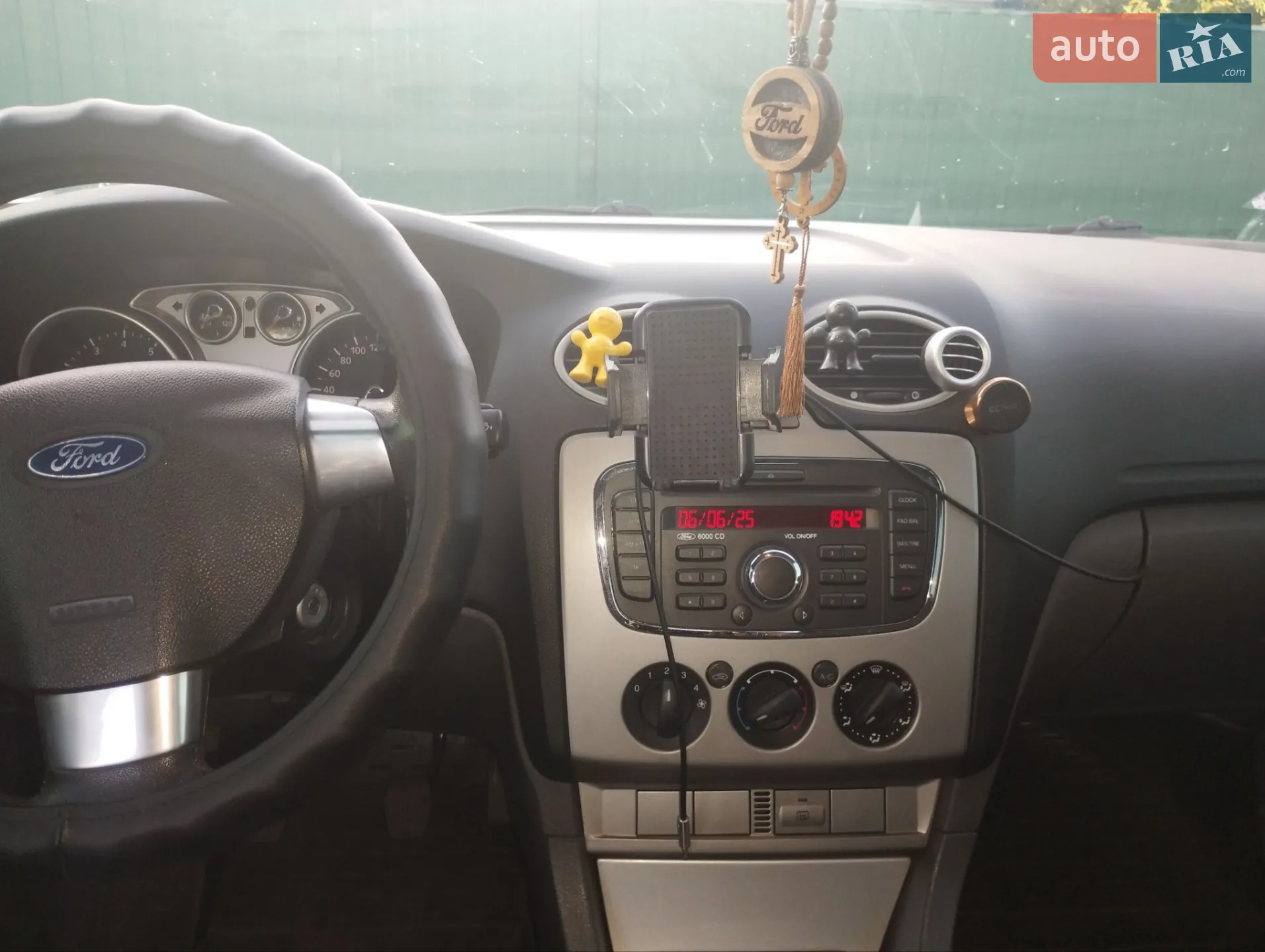 2010 Ford Focus - мініатюра 4