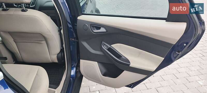Хэтчбек Ford Focus 2016 в Каменец-Подольском