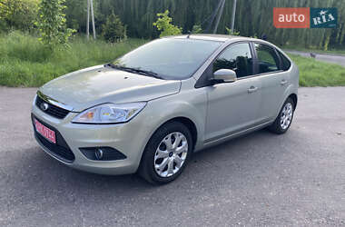 Хэтчбек Ford Focus 2009 в 