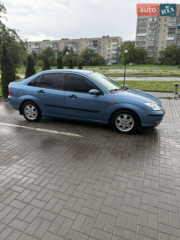 Седан Ford Focus 2003 в 