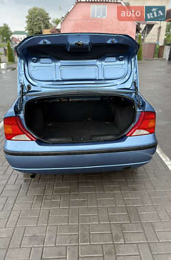Седан Ford Focus 2003 в 