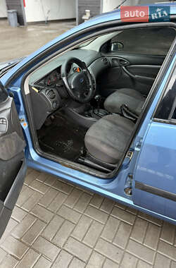 Седан Ford Focus 2003 в 
