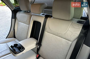 Хэтчбек Ford Focus 2012 в 