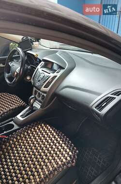 Седан Ford Focus 2014 в 
