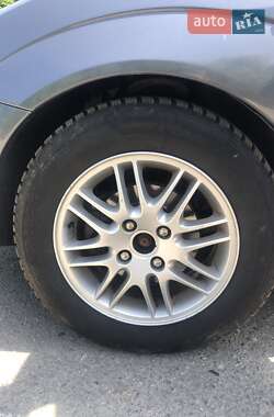 Хэтчбек Ford Focus 2003 в 