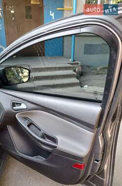 Седан Ford Focus 2014 в 