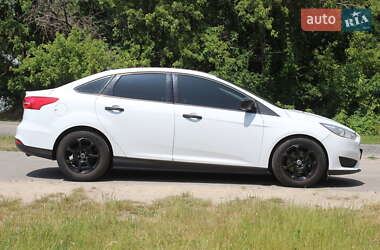 Седан Ford Focus 2016 в 