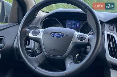 Хетчбек Ford Focus 2014 в 