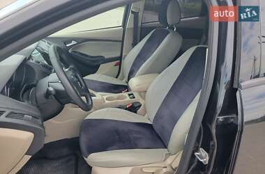 Седан Ford Focus 2012 в 