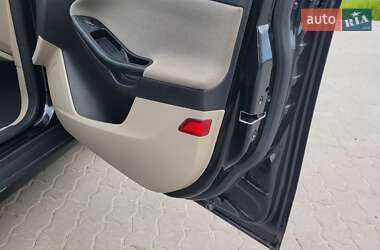 Седан Ford Focus 2012 в 