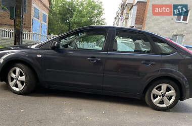 Хэтчбек Ford Focus 2006 в 