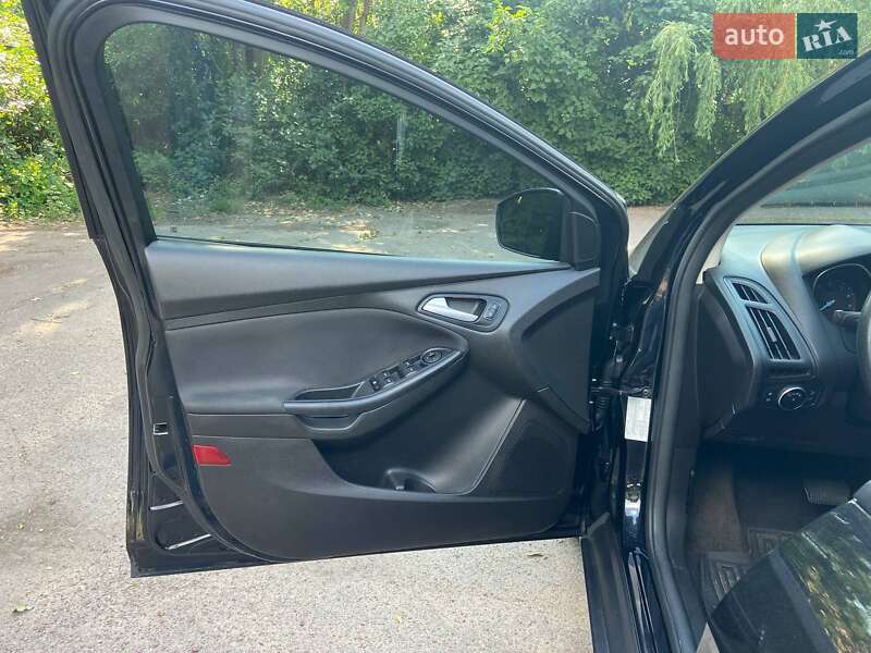 Седан Ford Focus 2015 в Житомире
