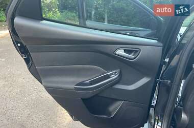 Седан Ford Focus 2015 в 