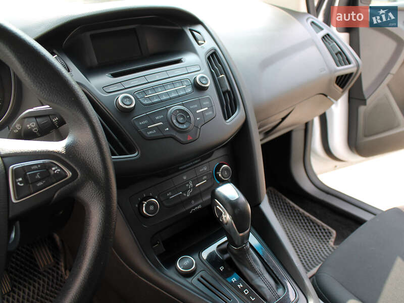 Седан Ford Focus 2016 в Киеве