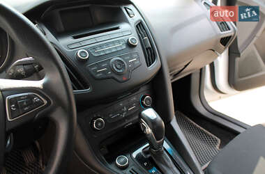 Седан Ford Focus 2016 в 