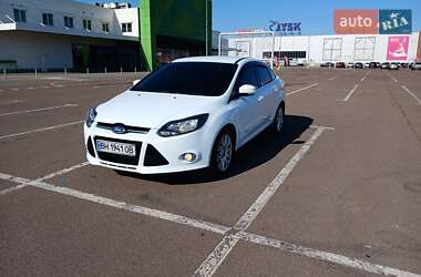 Седан Ford Focus 2014 в 
