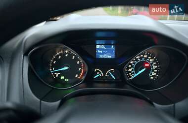 Седан Ford Focus 2012 в 