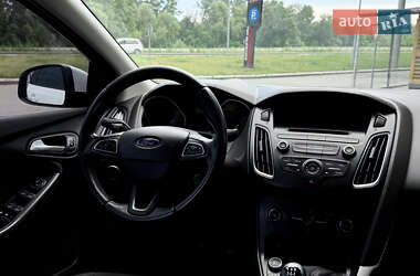 Седан Ford Focus 2017 в 
