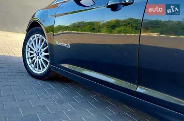 Хэтчбек Ford Focus 2012 в 