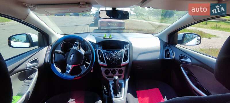 Хэтчбек Ford Focus 2012 в Киеве