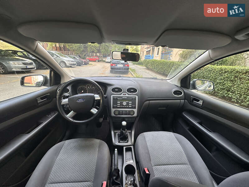 Хэтчбек Ford Focus 2005 в Ужгороде