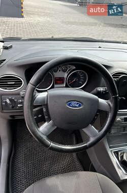 Универсал Ford Focus 2010 в 
