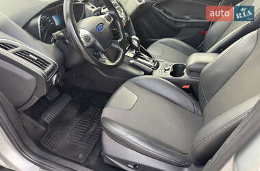 Хэтчбек Ford Focus 2013 в 