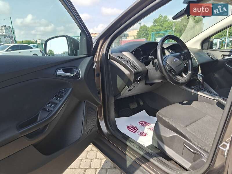 Седан Ford Focus 2017 в Львове