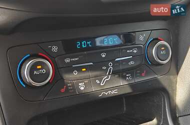 Седан Ford Focus 2017 в 