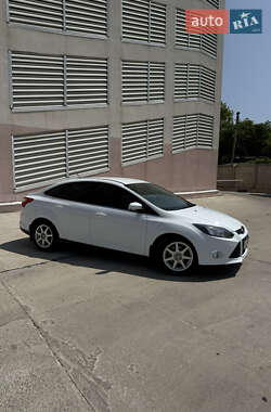 Седан Ford Focus 2014 в 