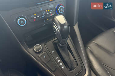 Хэтчбек Ford Focus 2015 в 