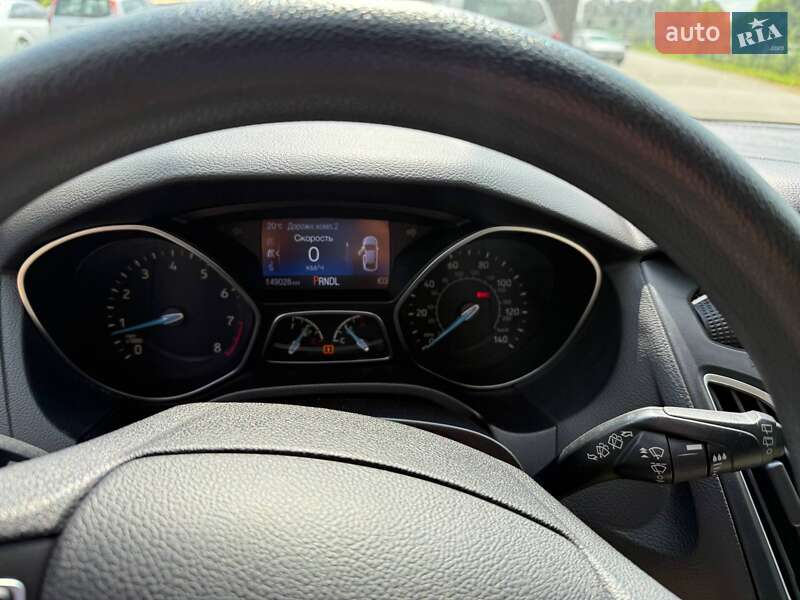 Хэтчбек Ford Focus 2015 в Киеве