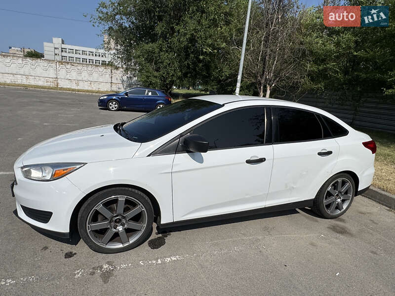 Седан Ford Focus 2017 в Днепре