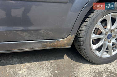 Седан Ford Focus 2006 в 
