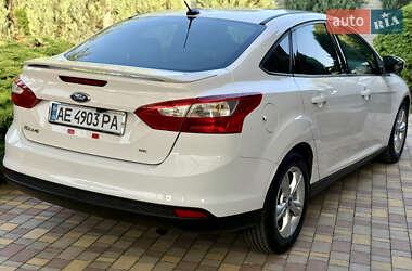 Седан Ford Focus 2012 в 