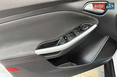 Седан Ford Focus 2012 в 