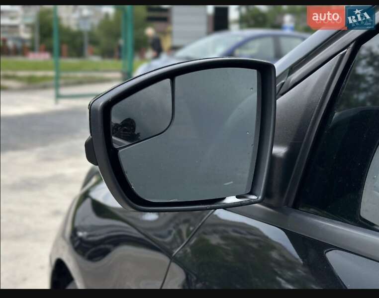 Хэтчбек Ford Focus 2014 в Шептицькому