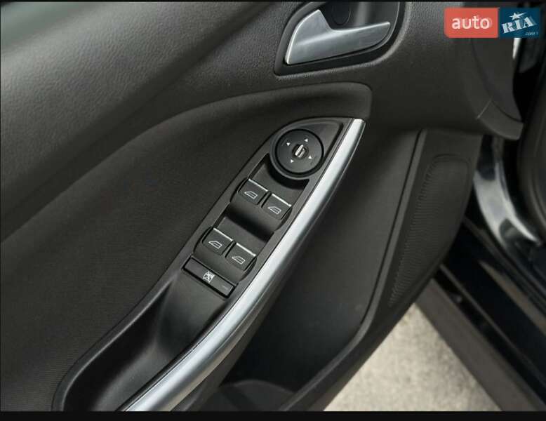Хэтчбек Ford Focus 2014 в Шептицькому