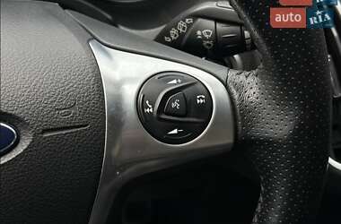 Хэтчбек Ford Focus 2014 в 
