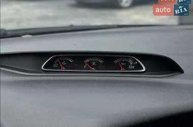 Хэтчбек Ford Focus 2014 в 