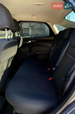 Седан Ford Focus 2013 в 